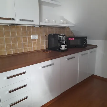Apartmanovy Dom Adriana