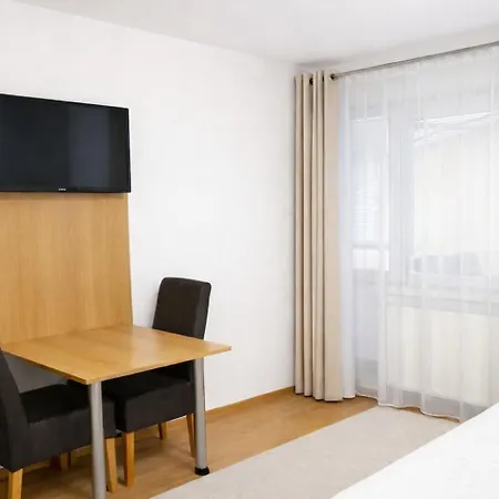 Apartmanovy Dom Adriana Apartment *