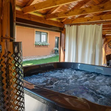 Apartmanovy Dom Adriana شقة *