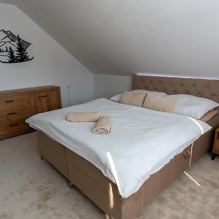 Apartmanovy Dom Adriana *